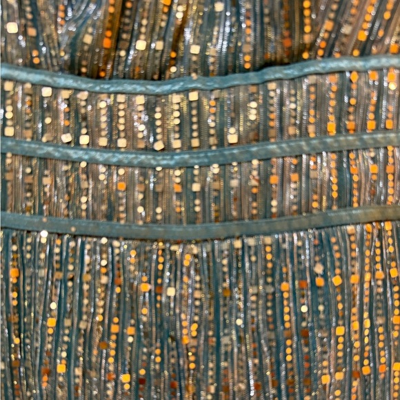 City Triangles Green and Gold Glamorous Jumpsuit This thing is so cool!💚 - Picture 4 of 7